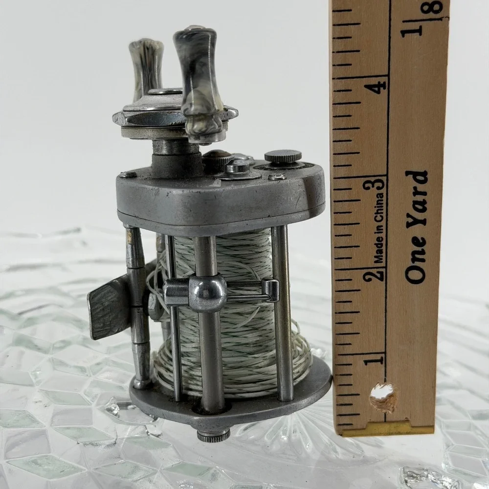 Pflueger Supreme Vintage Fishing Reel‎ Made in USA with Line